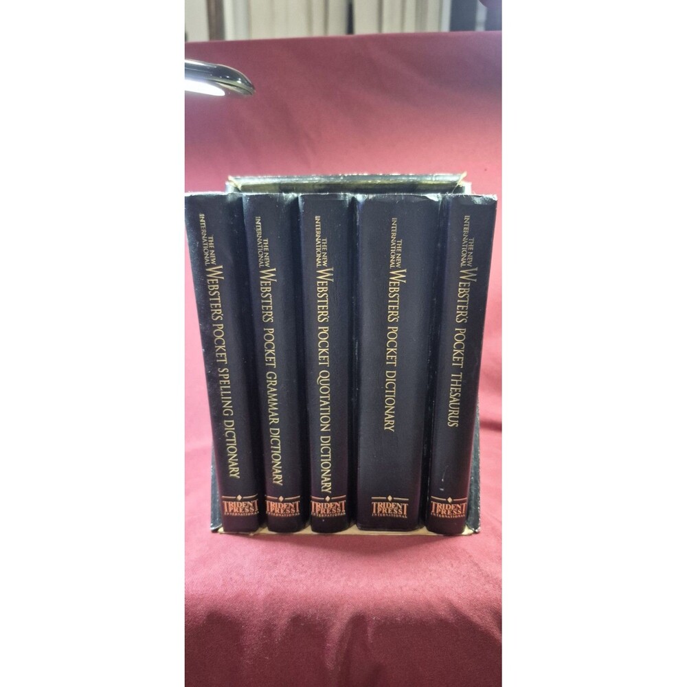 The New International Websters Pocket Reference Library Book Box Set 5 c 1997